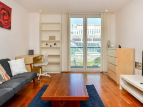 Pass the Keys Super Central Spacious 2 Bed Apartment with Parking